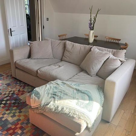 2 Bedroom Top Floor Flat, West Dulwich Free Street Parking Londra Dış mekan fotoğraf