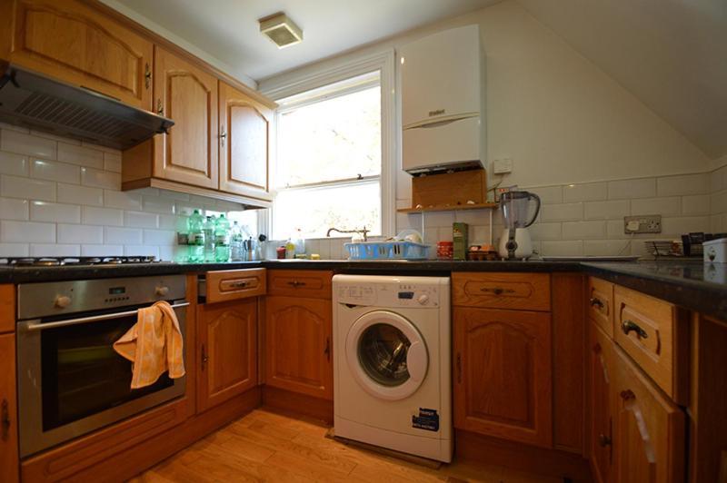 2 Bedroom Top Floor Flat, West Dulwich Free Street Parking Londra Dış mekan fotoğraf