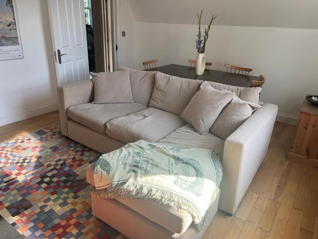 2 Bedroom Top Floor Flat, West Dulwich Free Street Parking Londra Dış mekan fotoğraf