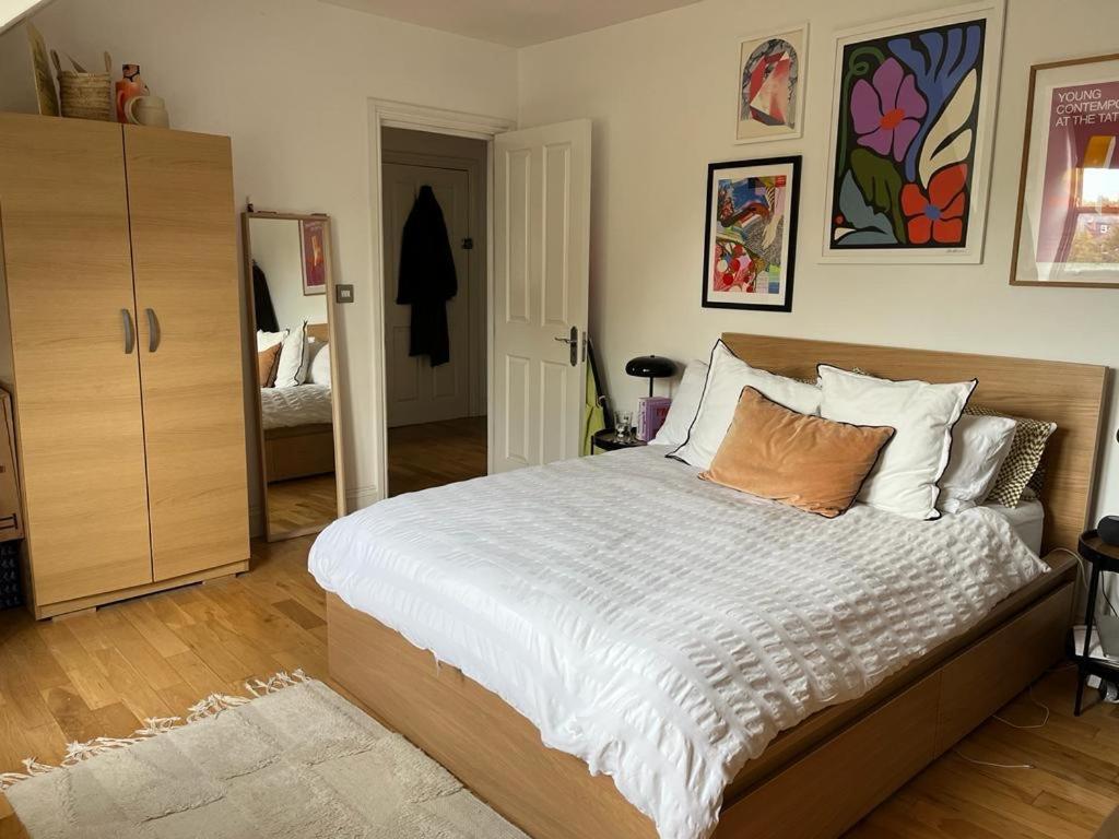 2 Bedroom Top Floor Flat, West Dulwich Free Street Parking Londra Dış mekan fotoğraf